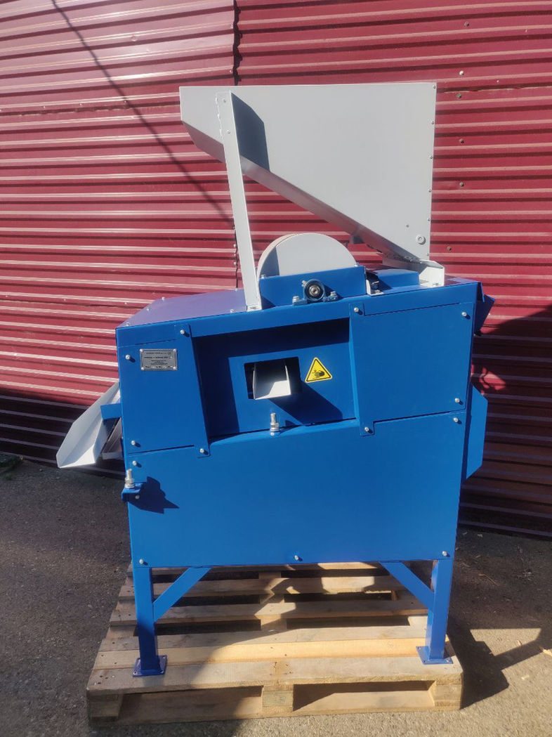 Máquina de limpeza de cereais UKS 0,6