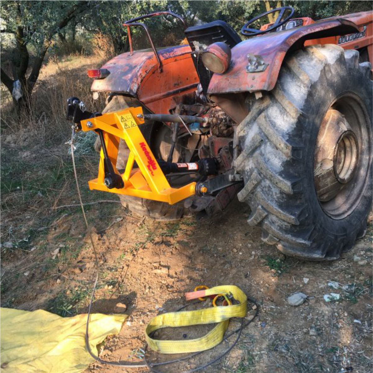 Vibrador de árvores HM600